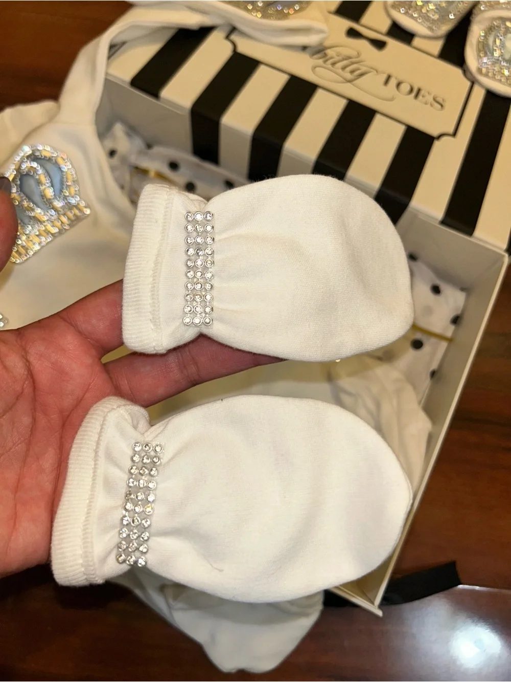 Itty Bitty Toes White & Blue Crown Baby Mittens Set